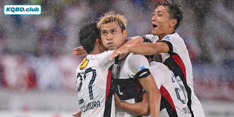 Bầu không khí sôi động và văn hóa cổ vũ văn minh, rực rỡ sắc màu trên khán đài J-League Bầu không khí sôi động và văn hóa cổ vũ văn minh, rực rỡ sắc màu trên khán đài J-League