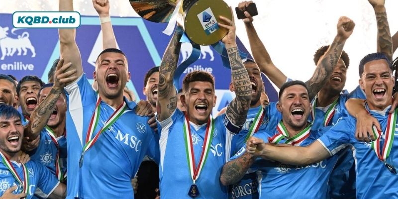 Derby thành Milan và cuộc cạnh tranh giữa các huyền thoại Derby thành Milan và cuộc cạnh tranh giữa các huyền thoại