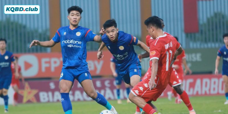 Niềm vui vỡ òa của các cầu thủ sau một bàn thắng kịch tính được ghi ở những phút bù giờ Niềm vui vỡ òa của các cầu thủ sau một bàn thắng kịch tính được ghi ở những phút bù giờ